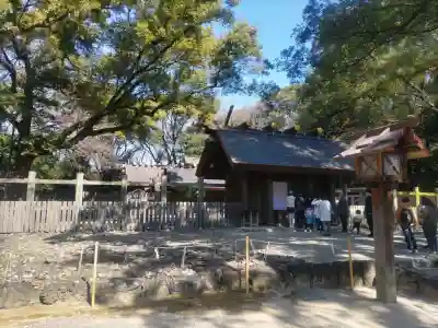 八剣宮（熱田神宮別宮）の{uncategorized: "未分類", other: "その他", undefined: "問題あり", building: "その他建物", grave: "お墓", sacred_gate: "鳥居", guardian: "狛犬", statue: "像", buddha: "仏像", history: "歴史", nature: "自然", garden: "庭園", animal: "動物", pagoda: "塔", temizu: "手水舎", mountain_gate: "山門・神門", sanctuary: "本殿・本堂", subordinate: "末社・摂社", art: "芸術", scenery: "景色", jizo: "地蔵", ema: "絵馬", goshuin: "御朱印", omikuji: "おみくじ", items: "授与品その他", amulet: "お守り", goshuincho: "御朱印帳", eats: "食事", festival: "お祭り", votive_dance: "神楽", shichigosan: "七五三参", wedding: "結婚式", experience: "体験その他", initially: "初詣", around: "周辺", anti_infection: "感染症対策"}