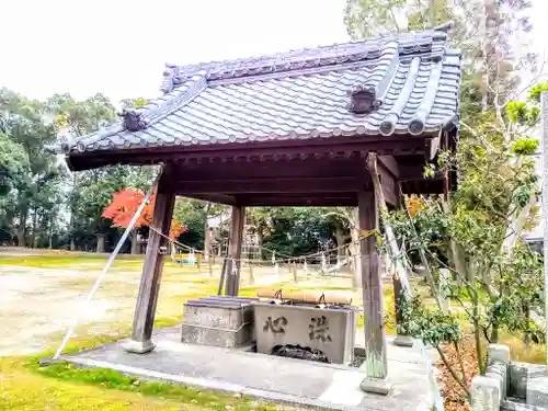 酒井神社の手水舎