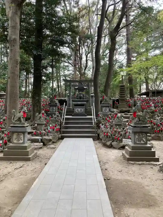 豊川閣 妙厳寺の{uncategorized: "未分類", other: "その他", undefined: "問題あり", building: "その他建物", grave: "お墓", sacred_gate: "鳥居", guardian: "狛犬", statue: "像", buddha: "仏像", history: "歴史", nature: "自然", garden: "庭園", animal: "動物", pagoda: "塔", temizu: "手水舎", mountain_gate: "山門・神門", sanctuary: "本殿・本堂", subordinate: "末社・摂社", art: "芸術", scenery: "景色", jizo: "地蔵", ema: "絵馬", goshuin: "御朱印", omikuji: "おみくじ", items: "授与品その他", amulet: "お守り", goshuincho: "御朱印帳", eats: "食事", festival: "お祭り", votive_dance: "神楽", shichigosan: "七五三参", wedding: "結婚式", experience: "体験その他", initially: "初詣", around: "周辺", anti_infection: "感染症対策"}