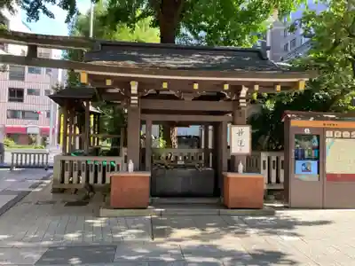 鳥越神社の手水舎