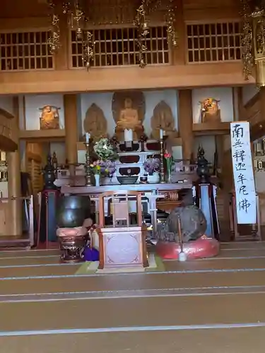 泉蔵寺の本殿・本堂