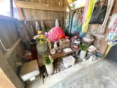 垂水の首なし地蔵(三重県)