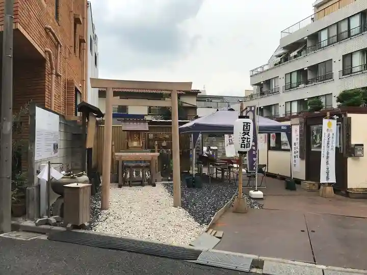 【閉業】小石川大神宮の鳥居