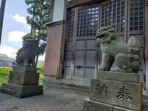 諏訪神社の狛犬