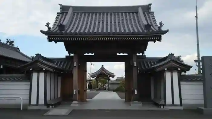 甲山寺の山門