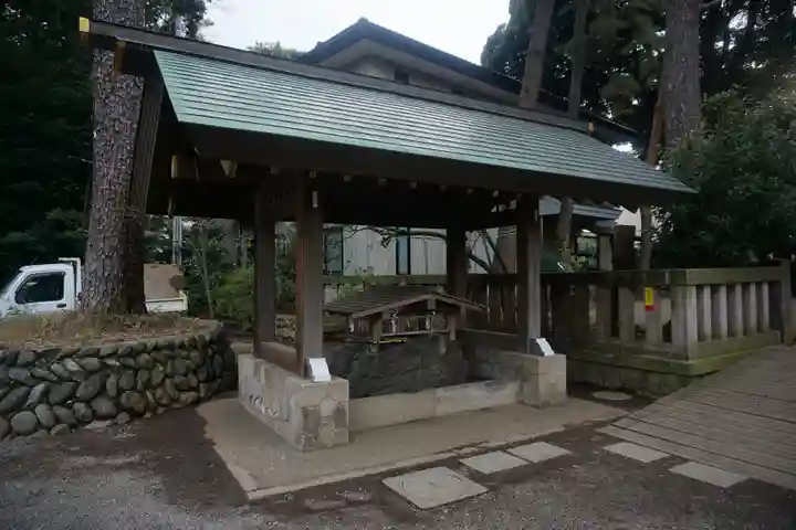 埼玉縣護國神社の手水舎