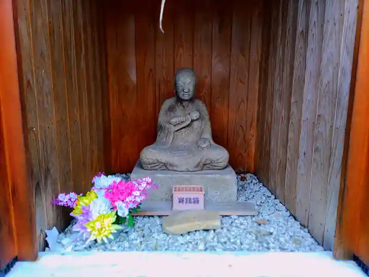 威宝院の仏像