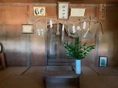 白山神社の本殿・本堂
