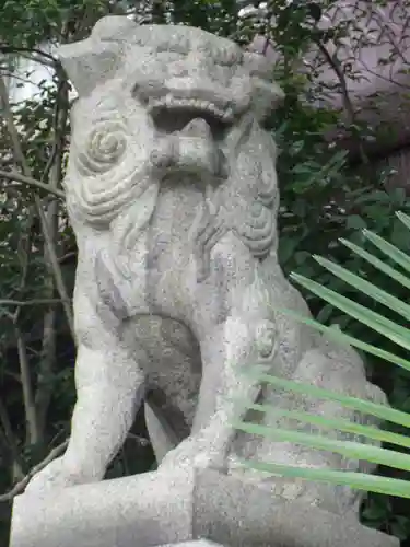 岡崎神社の狛犬