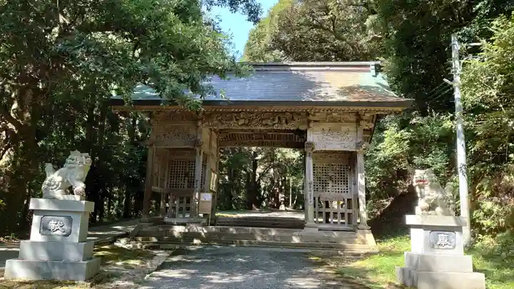 倭文神社の山門・神門