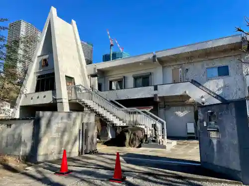 真乗院の{uncategorized: "未分類", other: "その他", undefined: "問題あり", building: "その他建物", grave: "お墓", sacred_gate: "鳥居", guardian: "狛犬", statue: "像", buddha: "仏像", history: "歴史", nature: "自然", garden: "庭園", animal: "動物", pagoda: "塔", temizu: "手水舎", mountain_gate: "山門・神門", sanctuary: "本殿・本堂", subordinate: "末社・摂社", art: "芸術", scenery: "景色", jizo: "地蔵", ema: "絵馬", goshuin: "御朱印", omikuji: "おみくじ", items: "授与品その他", amulet: "お守り", goshuincho: "御朱印帳", eats: "食事", festival: "お祭り", votive_dance: "神楽", shichigosan: "七五三参", wedding: "結婚式", experience: "体験その他", initially: "初詣", around: "周辺", anti_infection: "感染症対策"}