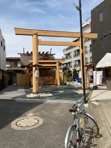 小石川大神宮の鳥居