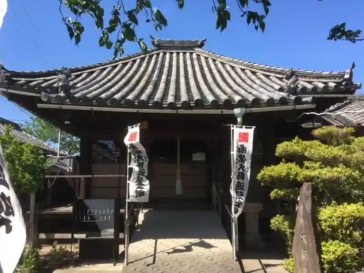 観音寺の本殿・本堂