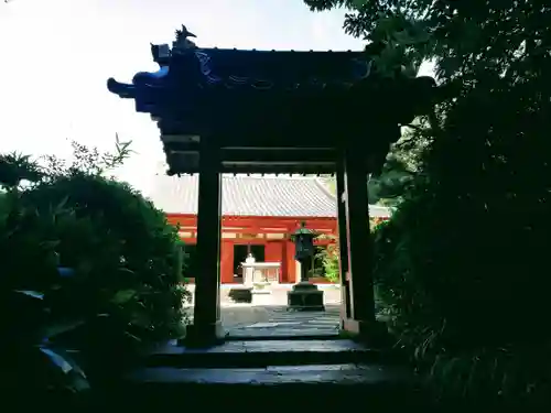 平等寺（三輪山平等寺）の山門