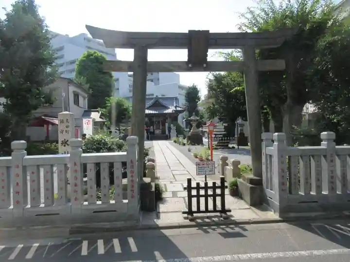 高田氷川神社の鳥居