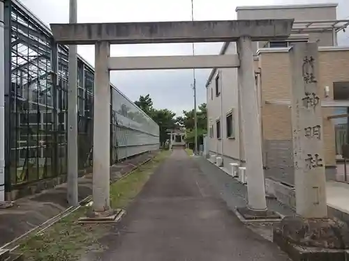 神明社の鳥居