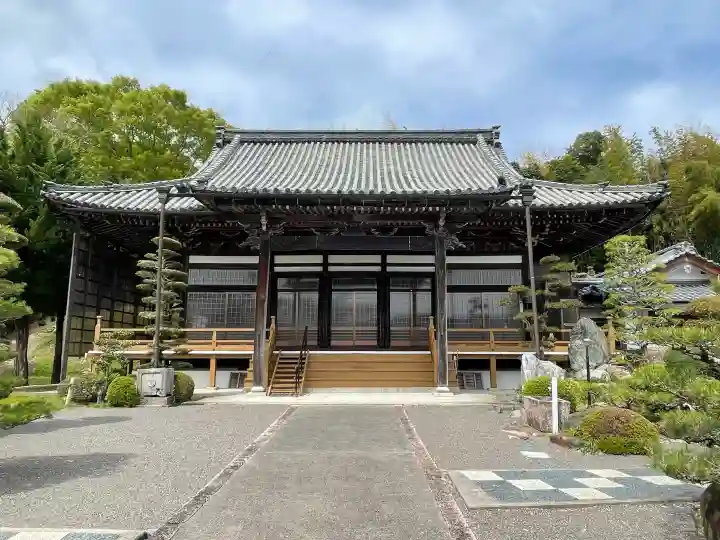 法興寺の{uncategorized: "未分類", other: "その他", undefined: "問題あり", building: "その他建物", grave: "お墓", sacred_gate: "鳥居", guardian: "狛犬", statue: "像", buddha: "仏像", history: "歴史", nature: "自然", garden: "庭園", animal: "動物", pagoda: "塔", temizu: "手水舎", mountain_gate: "山門・神門", sanctuary: "本殿・本堂", subordinate: "末社・摂社", art: "芸術", scenery: "景色", jizo: "地蔵", ema: "絵馬", goshuin: "御朱印", omikuji: "おみくじ", items: "授与品その他", amulet: "お守り", goshuincho: "御朱印帳", eats: "食事", festival: "お祭り", votive_dance: "神楽", shichigosan: "七五三参", wedding: "結婚式", experience: "体験その他", initially: "初詣", around: "周辺", anti_infection: "感染症対策"}