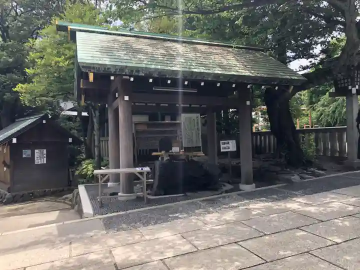 伊勢山皇大神宮の手水舎