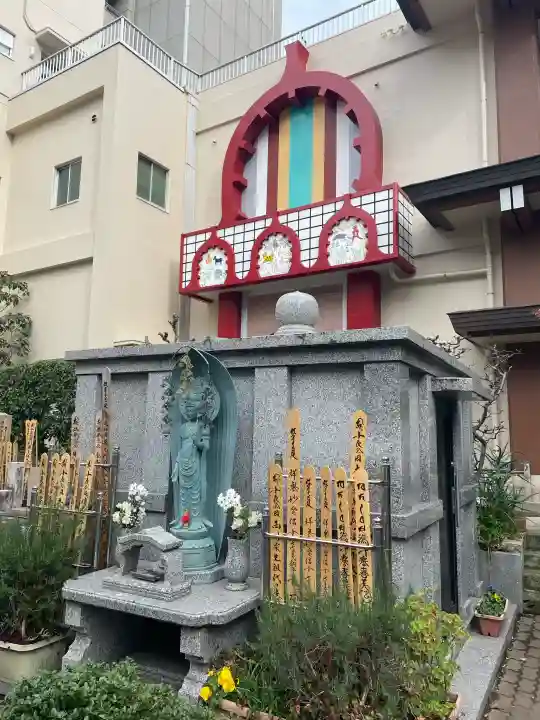 法音寺の{uncategorized: "未分類", other: "その他", undefined: "問題あり", building: "その他建物", grave: "お墓", sacred_gate: "鳥居", guardian: "狛犬", statue: "像", buddha: "仏像", history: "歴史", nature: "自然", garden: "庭園", animal: "動物", pagoda: "塔", temizu: "手水舎", mountain_gate: "山門・神門", sanctuary: "本殿・本堂", subordinate: "末社・摂社", art: "芸術", scenery: "景色", jizo: "地蔵", ema: "絵馬", goshuin: "御朱印", omikuji: "おみくじ", items: "授与品その他", amulet: "お守り", goshuincho: "御朱印帳", eats: "食事", festival: "お祭り", votive_dance: "神楽", shichigosan: "七五三参", wedding: "結婚式", experience: "体験その他", initially: "初詣", around: "周辺", anti_infection: "感染症対策"}