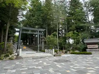 諏訪大社下社秋宮(長野県)