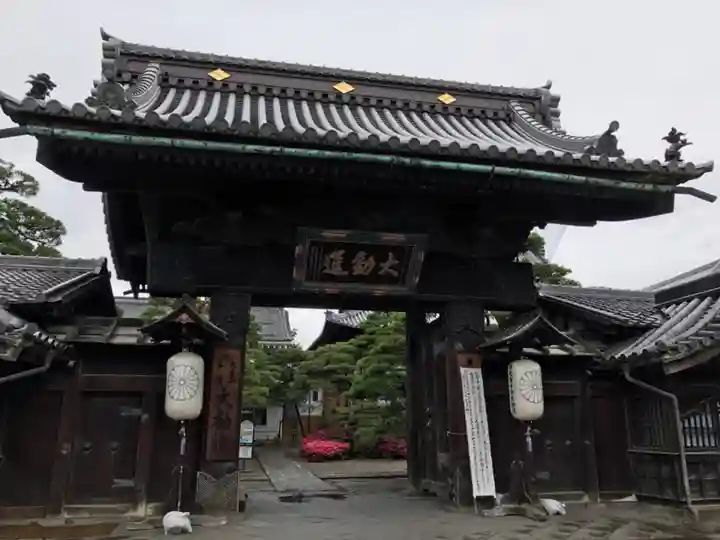 善光寺大勧進の山門・神門