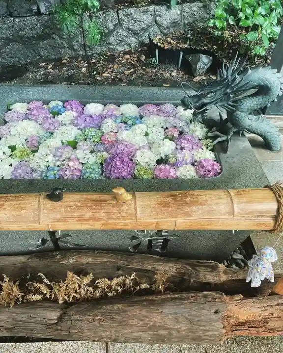 東海市熊野神社の手水舎