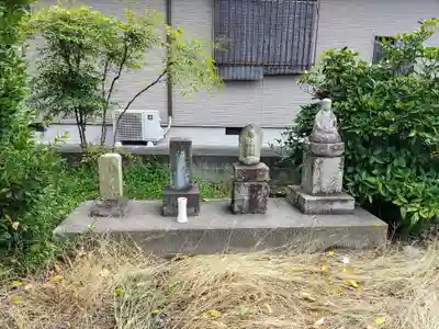 神明社(小寺)の仏像
