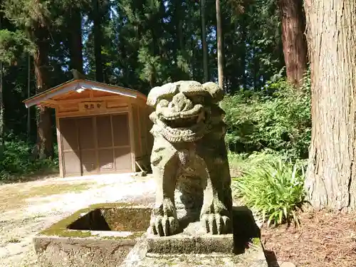 大宮温泉神社の狛犬