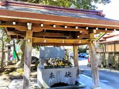 片山八幡神社の手水舎