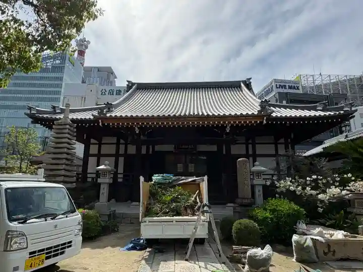 浜本山 源光寺の{uncategorized: "未分類", other: "その他", undefined: "問題あり", building: "その他建物", grave: "お墓", sacred_gate: "鳥居", guardian: "狛犬", statue: "像", buddha: "仏像", history: "歴史", nature: "自然", garden: "庭園", animal: "動物", pagoda: "塔", temizu: "手水舎", mountain_gate: "山門・神門", sanctuary: "本殿・本堂", subordinate: "末社・摂社", art: "芸術", scenery: "景色", jizo: "地蔵", ema: "絵馬", goshuin: "御朱印", omikuji: "おみくじ", items: "授与品その他", amulet: "お守り", goshuincho: "御朱印帳", eats: "食事", festival: "お祭り", votive_dance: "神楽", shichigosan: "七五三参", wedding: "結婚式", experience: "体験その他", initially: "初詣", around: "周辺", anti_infection: "感染症対策"}