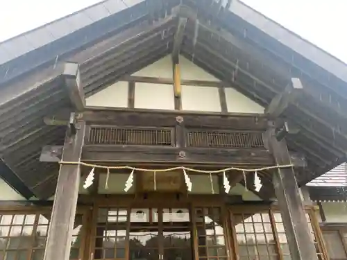 谷地頭神社の本殿