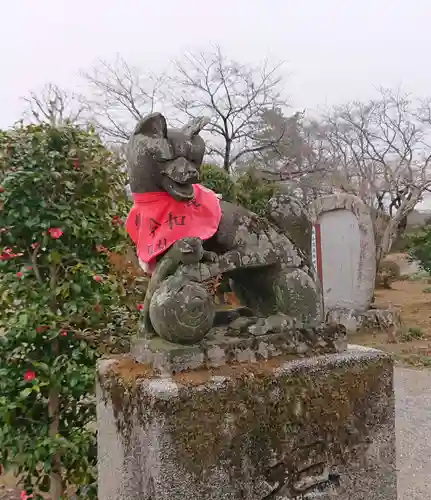 尾曳稲荷神社の狛犬