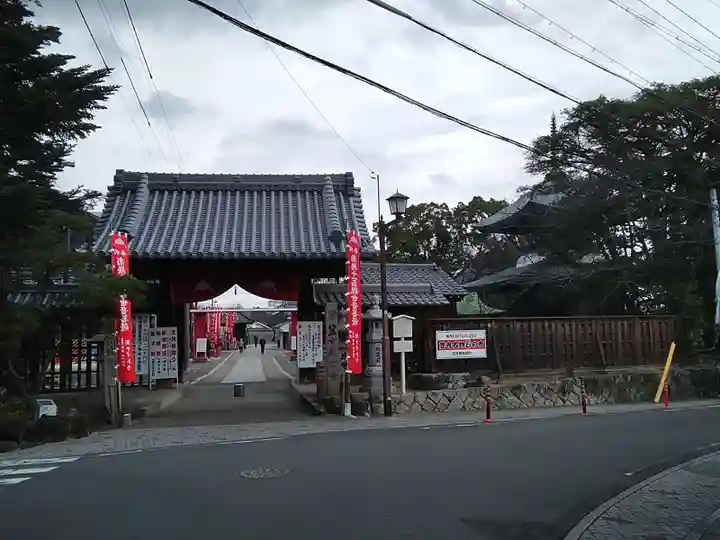 笠覆寺 (笠寺観音)の山門・神門