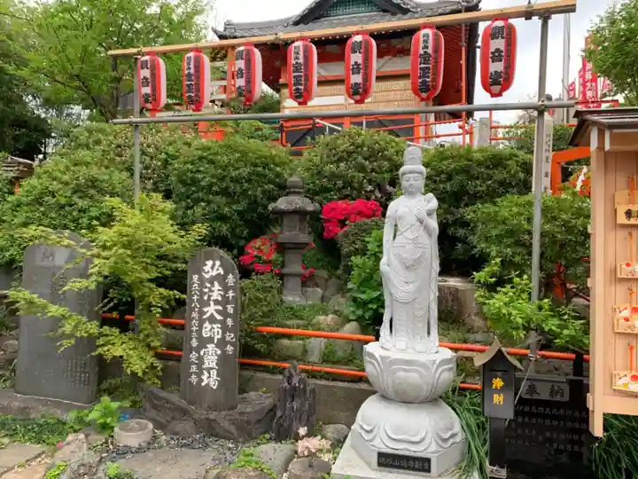 定正寺観音堂の仏像