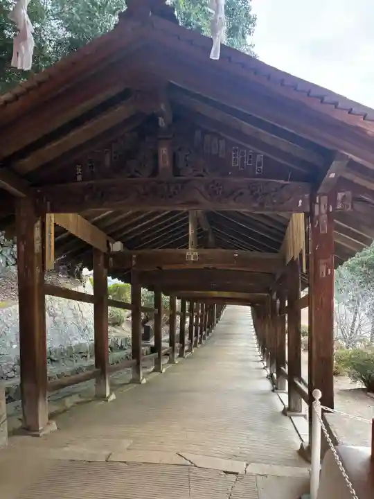 吉備津神社の{uncategorized: "未分類", other: "その他", undefined: "問題あり", building: "その他建物", grave: "お墓", sacred_gate: "鳥居", guardian: "狛犬", statue: "像", buddha: "仏像", history: "歴史", nature: "自然", garden: "庭園", animal: "動物", pagoda: "塔", temizu: "手水舎", mountain_gate: "山門・神門", sanctuary: "本殿・本堂", subordinate: "末社・摂社", art: "芸術", scenery: "景色", jizo: "地蔵", ema: "絵馬", goshuin: "御朱印", omikuji: "おみくじ", items: "授与品その他", amulet: "お守り", goshuincho: "御朱印帳", eats: "食事", festival: "お祭り", votive_dance: "神楽", shichigosan: "七五三参", wedding: "結婚式", experience: "体験その他", initially: "初詣", around: "周辺", anti_infection: "感染症対策"}