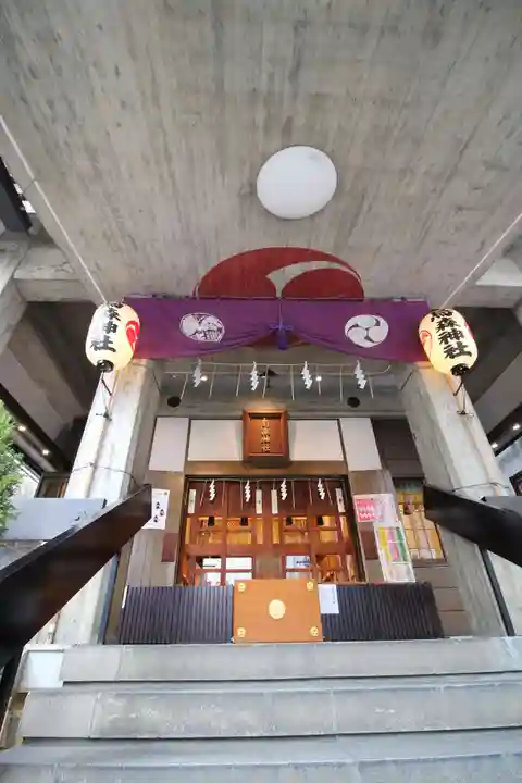 烏森神社の本殿・本堂