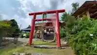 差出磯大嶽山神社 仕事と健康と厄よけの神さまの鳥居