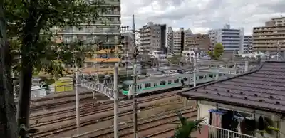 岩山稲荷神社の周辺