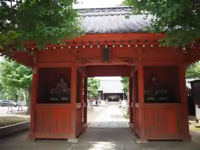 諏訪神社の山門・神門