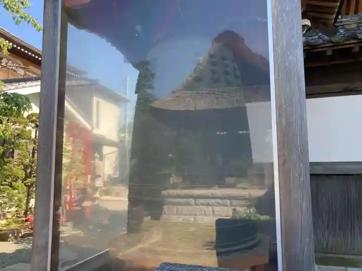 龍華寺の{uncategorized: "未分類", other: "その他", undefined: "問題あり", building: "その他建物", grave: "お墓", sacred_gate: "鳥居", guardian: "狛犬", statue: "像", buddha: "仏像", history: "歴史", nature: "自然", garden: "庭園", animal: "動物", pagoda: "塔", temizu: "手水舎", mountain_gate: "山門・神門", sanctuary: "本殿・本堂", subordinate: "末社・摂社", art: "芸術", scenery: "景色", jizo: "地蔵", ema: "絵馬", goshuin: "御朱印", omikuji: "おみくじ", items: "授与品その他", amulet: "お守り", goshuincho: "御朱印帳", eats: "食事", festival: "お祭り", votive_dance: "神楽", shichigosan: "七五三参", wedding: "結婚式", experience: "体験その他", initially: "初詣", around: "周辺", anti_infection: "感染症対策"}