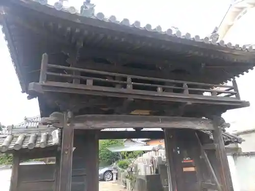 持松寺の山門・神門