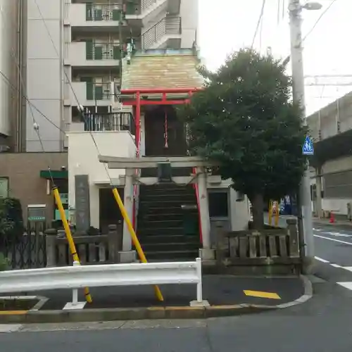 永倉稲荷神社の鳥居