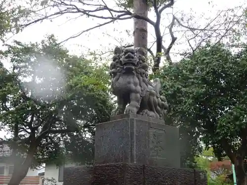 神明社の狛犬