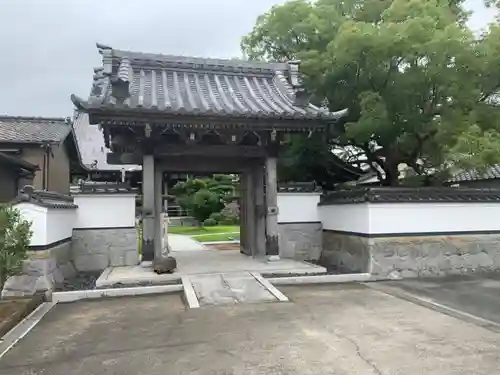 信光寺の山門・神門