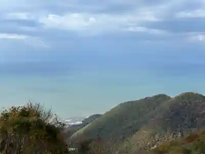 彌彦神社奥宮（御神廟）(新潟県)