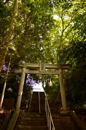 神鳥前川神社の鳥居