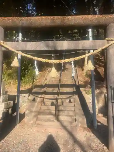 今泉神社の{uncategorized: "未分類", other: "その他", undefined: "問題あり", building: "その他建物", grave: "お墓", sacred_gate: "鳥居", guardian: "狛犬", statue: "像", buddha: "仏像", history: "歴史", nature: "自然", garden: "庭園", animal: "動物", pagoda: "塔", temizu: "手水舎", mountain_gate: "山門・神門", sanctuary: "本殿・本堂", subordinate: "末社・摂社", art: "芸術", scenery: "景色", jizo: "地蔵", ema: "絵馬", goshuin: "御朱印", omikuji: "おみくじ", items: "授与品その他", amulet: "お守り", goshuincho: "御朱印帳", eats: "食事", festival: "お祭り", votive_dance: "神楽", shichigosan: "七五三参", wedding: "結婚式", experience: "体験その他", initially: "初詣", around: "周辺", anti_infection: "感染症対策"}