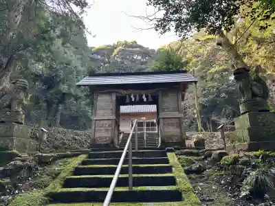 佐為神社の{uncategorized: "未分類", other: "その他", undefined: "問題あり", building: "その他建物", grave: "お墓", sacred_gate: "鳥居", guardian: "狛犬", statue: "像", buddha: "仏像", history: "歴史", nature: "自然", garden: "庭園", animal: "動物", pagoda: "塔", temizu: "手水舎", mountain_gate: "山門・神門", sanctuary: "本殿・本堂", subordinate: "末社・摂社", art: "芸術", scenery: "景色", jizo: "地蔵", ema: "絵馬", goshuin: "御朱印", omikuji: "おみくじ", items: "授与品その他", amulet: "お守り", goshuincho: "御朱印帳", eats: "食事", festival: "お祭り", votive_dance: "神楽", shichigosan: "七五三参", wedding: "結婚式", experience: "体験その他", initially: "初詣", around: "周辺", anti_infection: "感染症対策"}