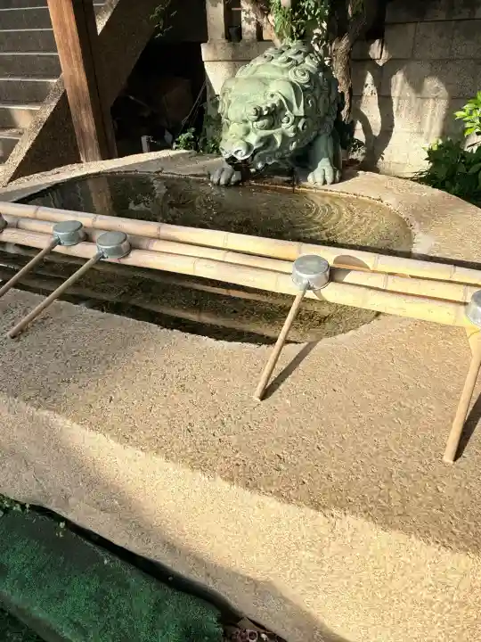 河内國魂神社の{uncategorized: "未分類", other: "その他", undefined: "問題あり", building: "その他建物", grave: "お墓", sacred_gate: "鳥居", guardian: "狛犬", statue: "像", buddha: "仏像", history: "歴史", nature: "自然", garden: "庭園", animal: "動物", pagoda: "塔", temizu: "手水舎", mountain_gate: "山門・神門", sanctuary: "本殿・本堂", subordinate: "末社・摂社", art: "芸術", scenery: "景色", jizo: "地蔵", ema: "絵馬", goshuin: "御朱印", omikuji: "おみくじ", items: "授与品その他", amulet: "お守り", goshuincho: "御朱印帳", eats: "食事", festival: "お祭り", votive_dance: "神楽", shichigosan: "七五三参", wedding: "結婚式", experience: "体験その他", initially: "初詣", around: "周辺", anti_infection: "感染症対策"}