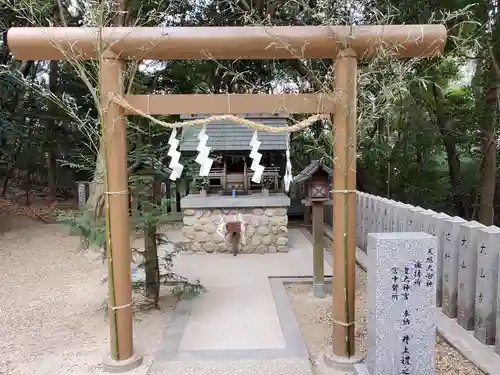 越木岩神社の末社・摂社